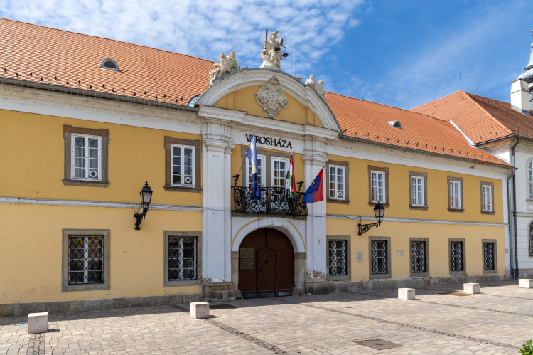 Kitüntetésekről döntött az Emberi Kapcsolatok Bizottsága