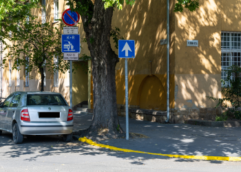 Megoldódhat a Juhász iskola körüli autós probléma