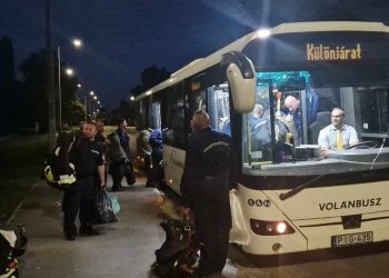 Hazamentek a tűzoltók Vácról –  videóval