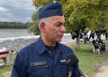 Tűzoltó-szóvivő: a váci védvonalak megküzdenek a vízszinttel