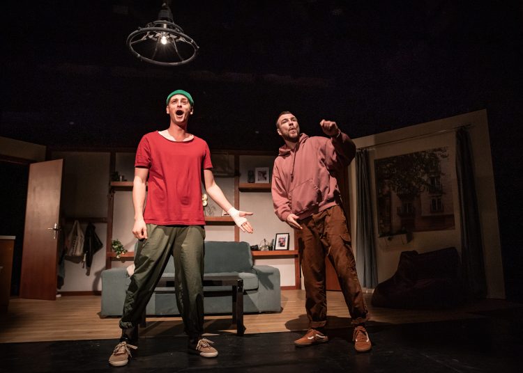 Október 26-án érkezik Vácra a Loupe Társulat – Galéria