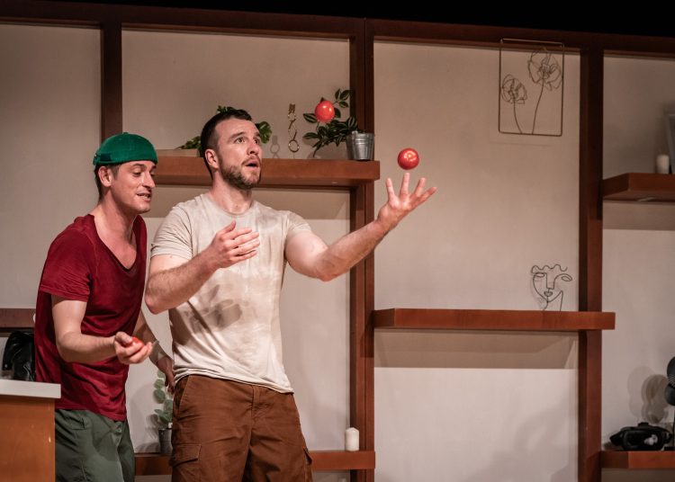 Október 26-án érkezik Vácra a Loupe Társulat – Galéria