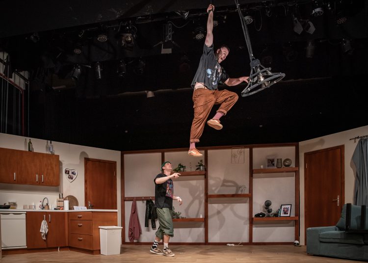 Október 26-án érkezik Vácra a Loupe Társulat – Galéria