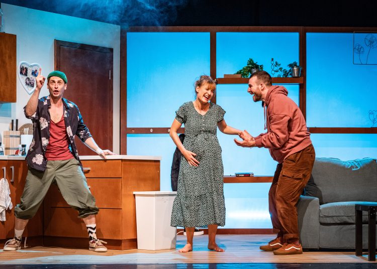 Október 26-án érkezik Vácra a Loupe Társulat – Galéria