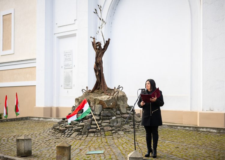 Ünnepi megemlékezés és koszorúzás október 23-án – galéria