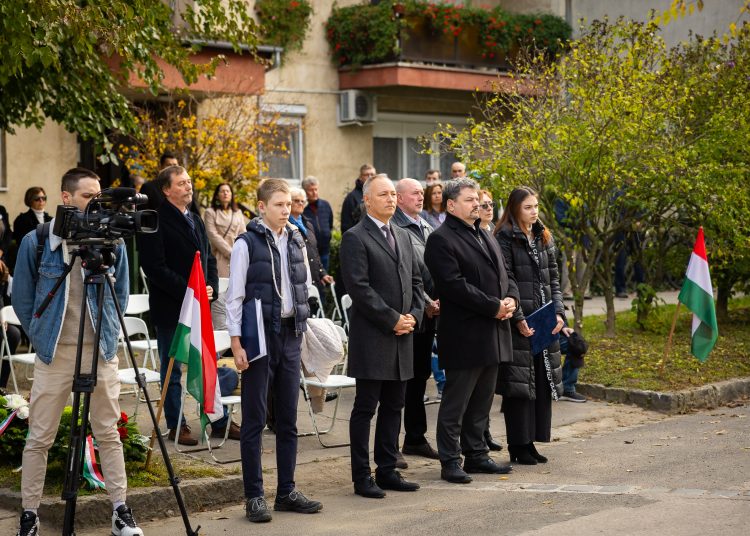 Ünnepi megemlékezés és koszorúzás október 23-án – galéria