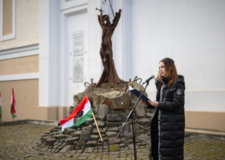 Ünnepi megemlékezés és koszorúzás október 23-án – galéria