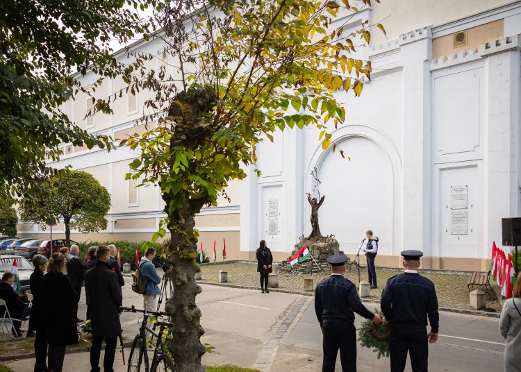 Ünnepi megemlékezés és koszorúzás október 23-án – galéria