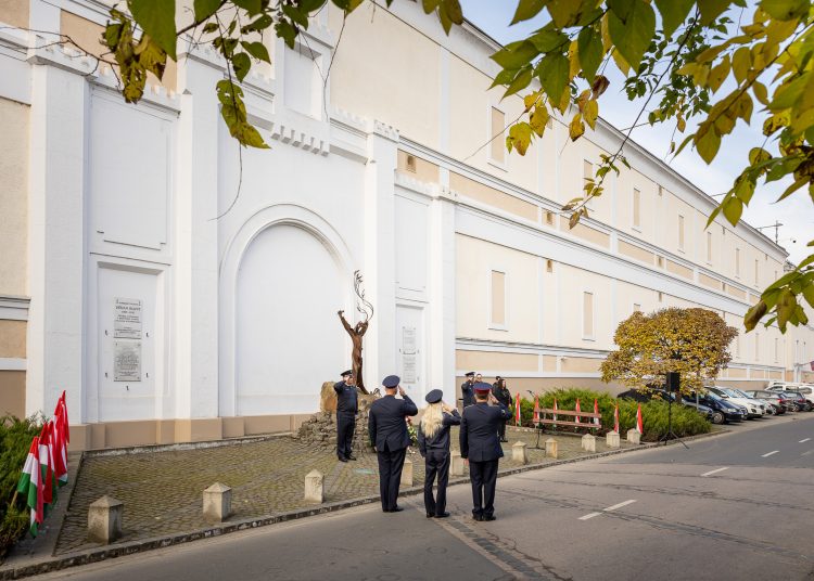 Ünnepi megemlékezés és koszorúzás október 23-án – galéria