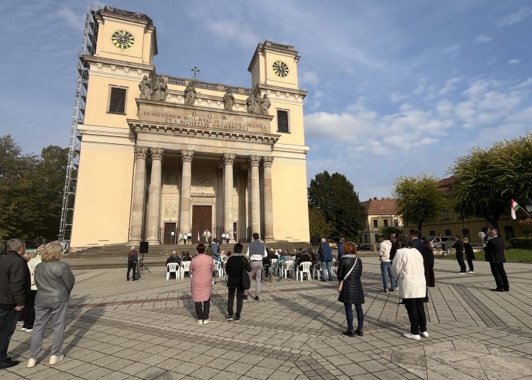 A váci Fidesz-KDNP megemlékezése október 23-án – galéria