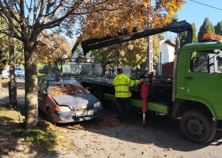 Városszerte elszállítják a roncsokat – galériával