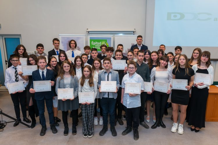 Idén is pályázhatnak a tehetséges diákok a DDC ösztöndíjára