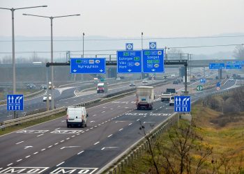 Másfél órás torlódás is lehet az M0-s autóúton