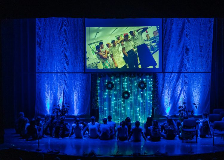 Ezekben a napokban tartják a szalagavatókat a váci középiskolákban – galéria