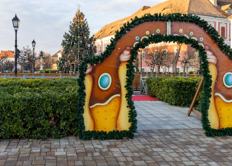 Galéria: már készen áll a főtér, Deákvár és a Földváry tér is az adventre