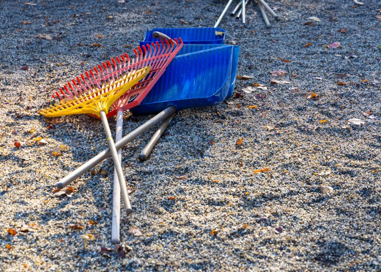 Galéria: több önkéntes is a Rózsakert csinosításán ügyködött