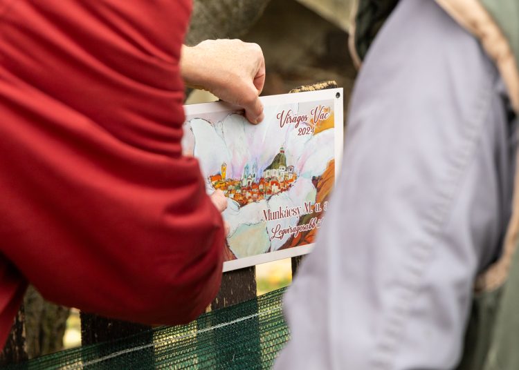 A Munkácsy lett Vác legvirágosabb utcája – galériával