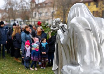 Kiosztották Erzsébet rózsáit – videóval