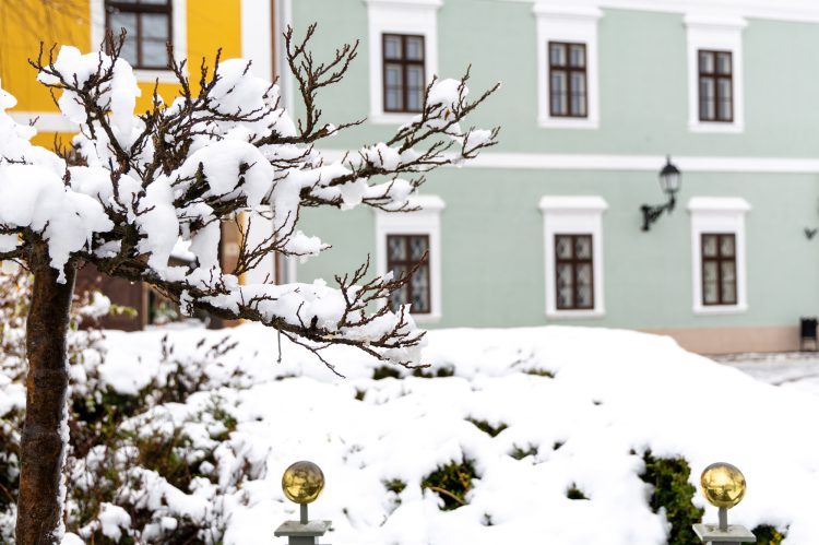 Fehérbe öltözött Vác – képekkel