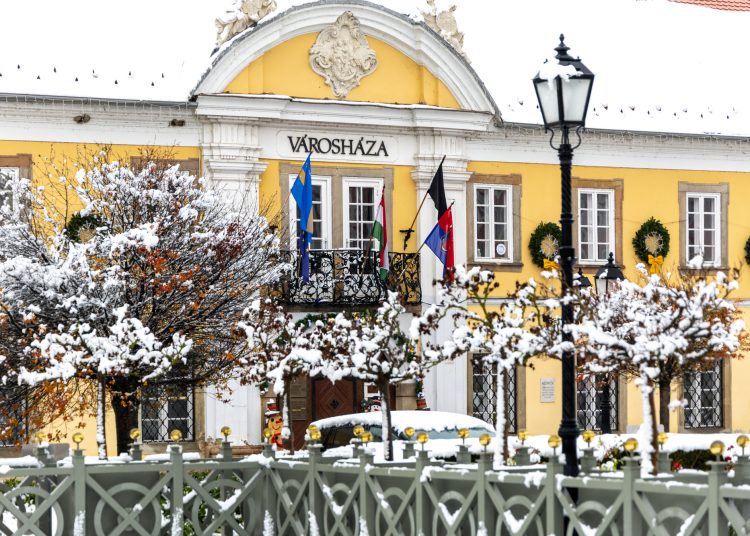 Fehérbe öltözött Vác – képekkel