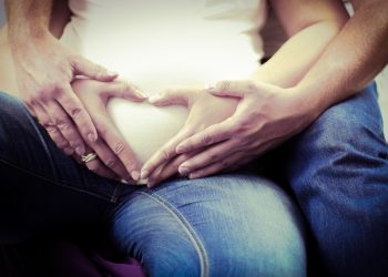 Súlyosan visszaesett a születésszám Magyarországon, kevesebben is házasodnak