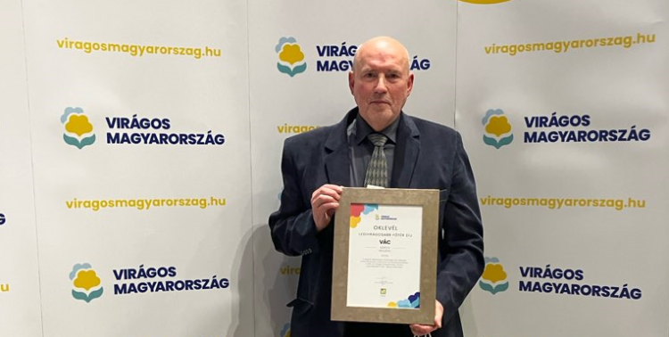 A váci Március 15-e tér lett 2024-ben Magyarország Legvirágosabb Főtere