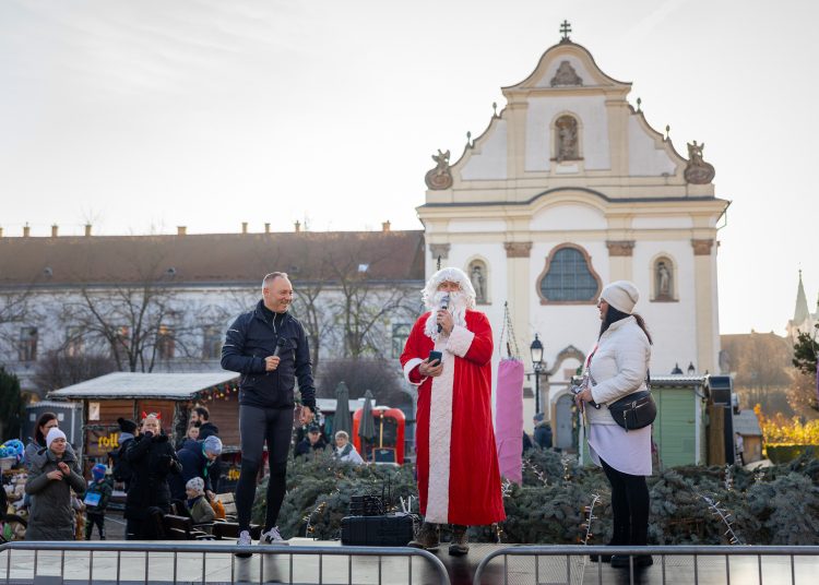 Vasárnap együtt futottunk a Mikulással – fotógaléria