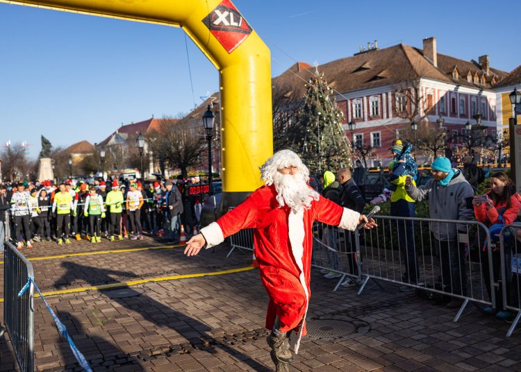 Vasárnap együtt futottunk a Mikulással – fotógaléria