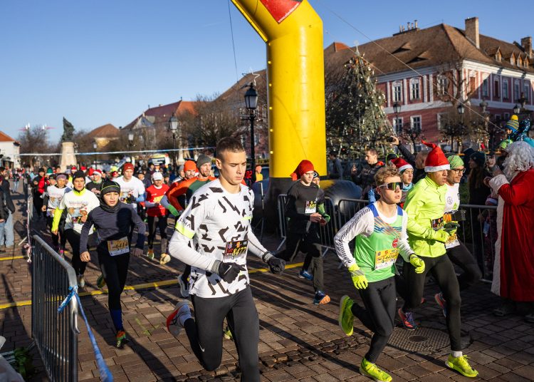 Vasárnap együtt futottunk a Mikulással – fotógaléria