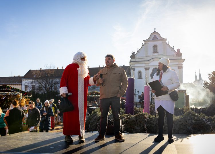 Vasárnap együtt futottunk a Mikulással – fotógaléria