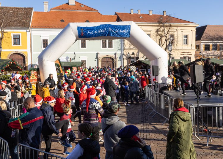 Vasárnap együtt futottunk a Mikulással – fotógaléria