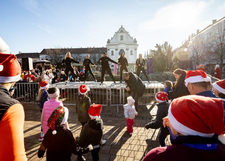 Vasárnap együtt futottunk a Mikulással – fotógaléria