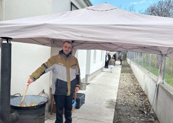 Így zajlott az Önkéntesek napja a hajléktalanszállón – videóval