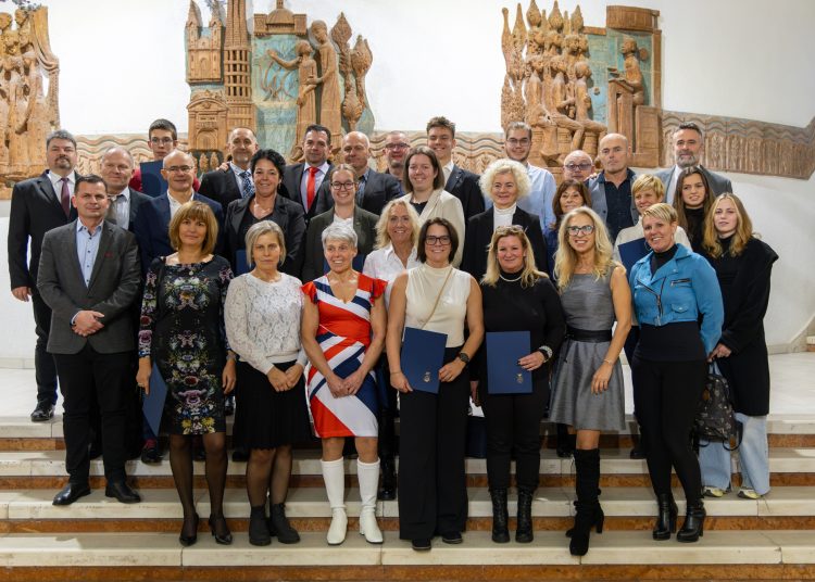 Elismeréseket osztottak ki a váci kiválóságoknak a sportgálán – képekkel