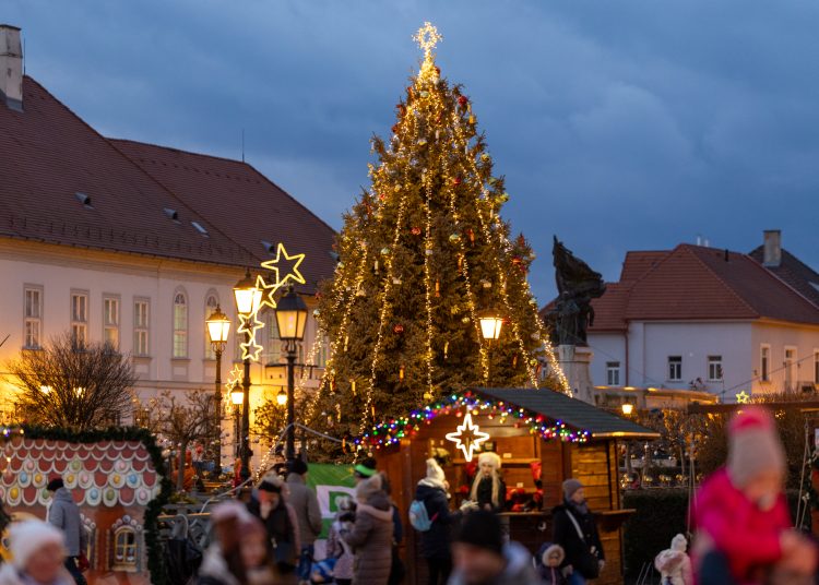Galéria a vasárnapi közös éneklésről