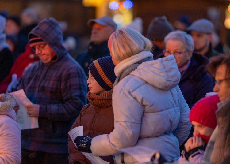 Galéria a vasárnapi közös éneklésről