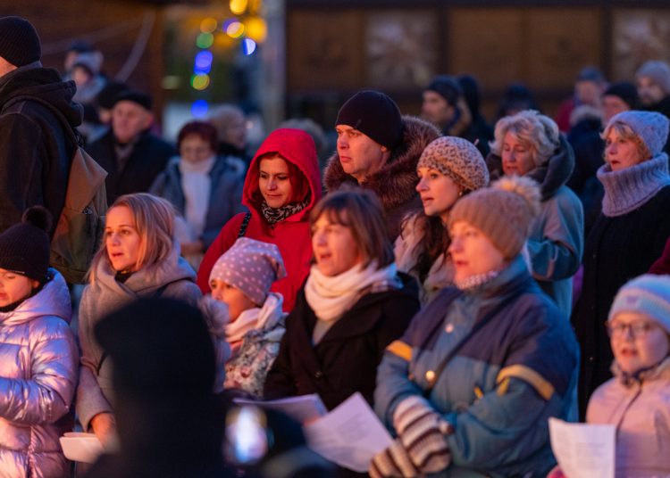 Galéria a vasárnapi közös éneklésről