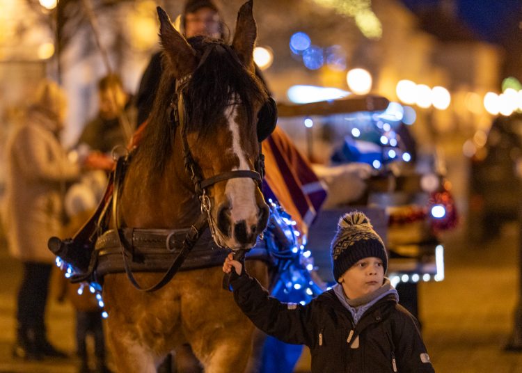 Ilyen volt az adventi gyertyagyújtás – videóval és képekkel