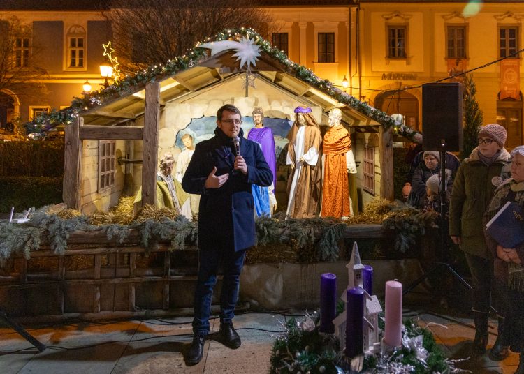 Ilyen volt az adventi gyertyagyújtás – videóval és képekkel