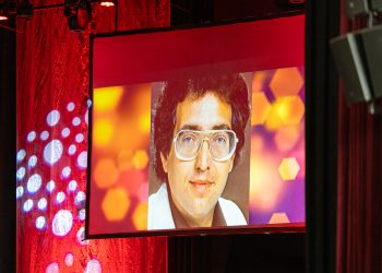 Máté Péterrel ünnepelték a karácsonyt a váci idősek – galéria