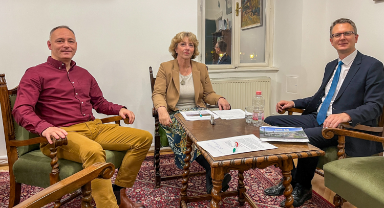 Nem ad pénzt a kormány a szakrendelő felújítására