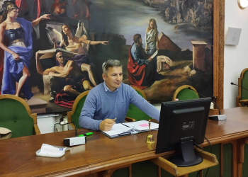 Makrai Zsolt egy Kölcsey utcai lakásra hívta fel a figyelmet