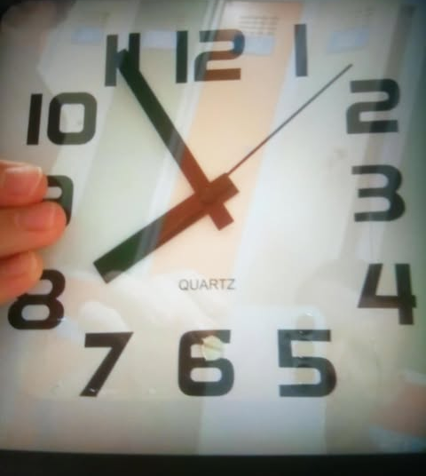 Rejtett kamera miatt tett feljelentést a váci uszoda igazgatója – képekkel