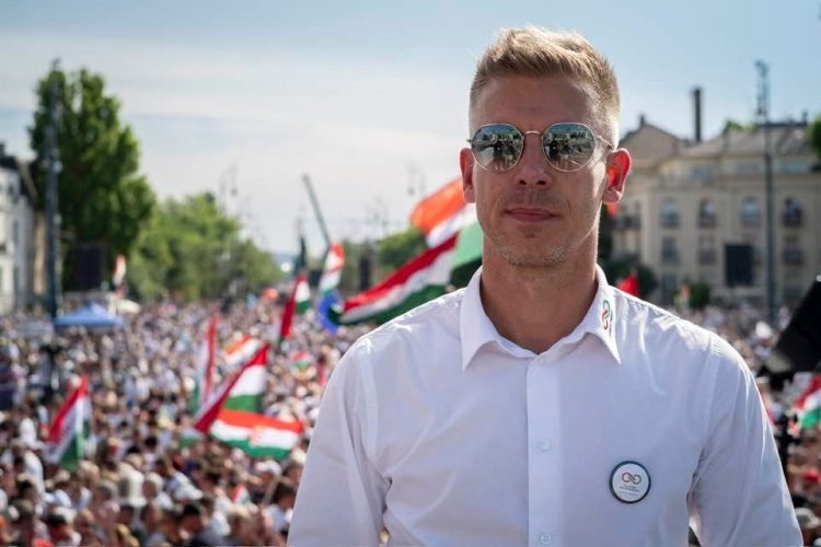 Nyilvános vitára hívja Magyar Péter Orbán Viktort