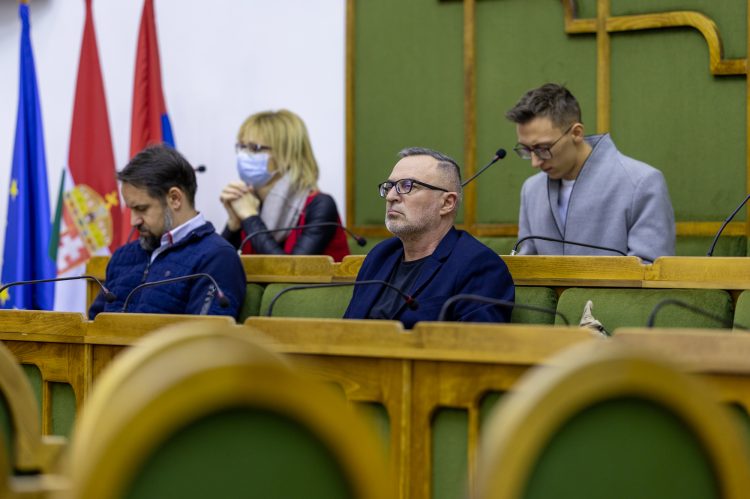 Szabadstrandot, Vác-feliratot és körforgalmat javasol Szádoczki Imre