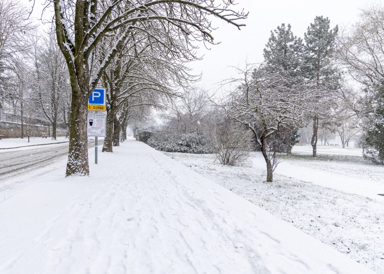 Hólepel borította be Vácot – galéria