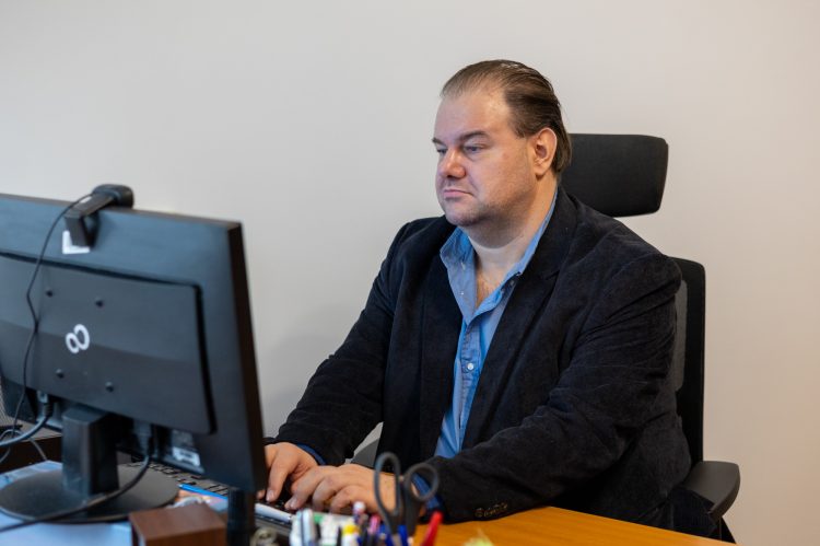 Nyilatkozott az ES TV-nek az új váci rendőrkapitány – videó