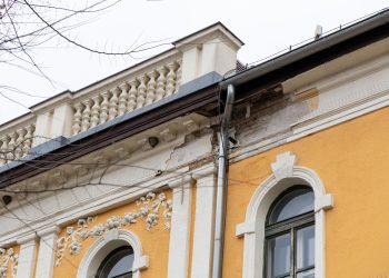 Katasztrófától kell megmenteni a váci könyvtárat