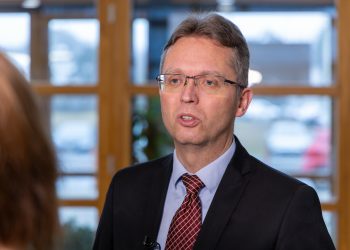 A miniszter megígérte, hogy megvédik a diákokat, bár Vácon nem volt bombariadó – videó