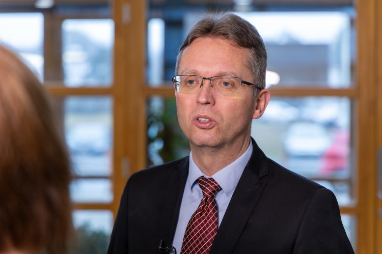 A miniszter megígérte, hogy megvédik a diákokat, bár Vácon nem volt bombariadó – videó